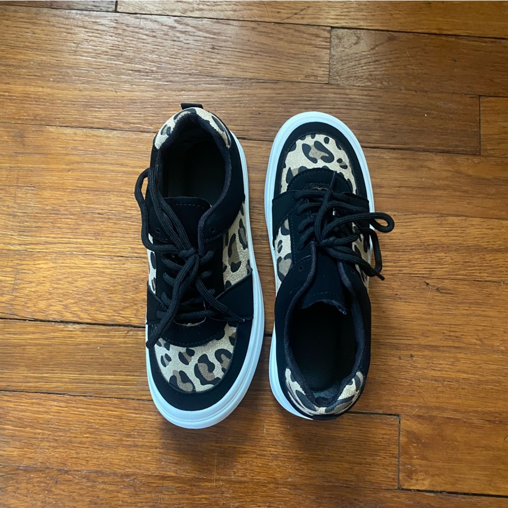 SHEIN Leopard Print Women's Sneakers - Picture 3 of 7